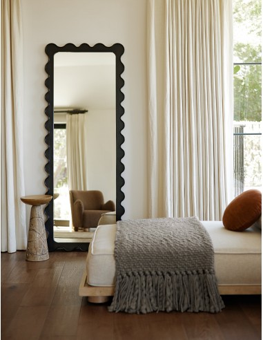 Ripple Full Length Mirror by Sarah Sherman Samuel suggérées chez