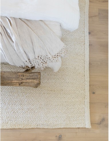 Cassis Handwoven Jute Rug by Pure Salt x Momeni offre 