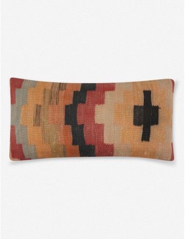 Vickie Vintage Lumbar Pillow chez Cornerstreet bien 