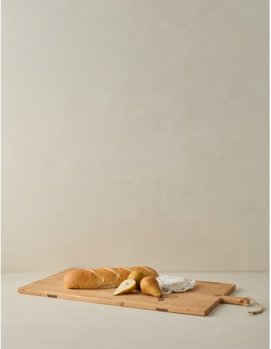 Handcrafted Rectangular Pine Charcuterie Board by etúHOME ou a consommer sur place